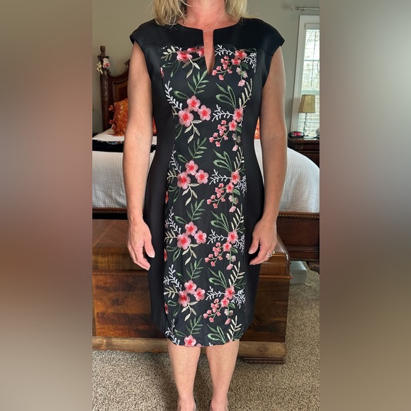 Connected Apparel Black Floral Dress size 10 - Picture 4 of 5